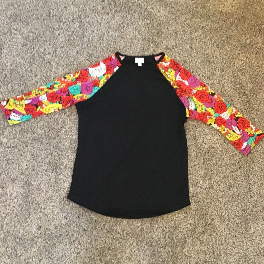 🦋 LulaRoe 3/4 Sleeve Shirt